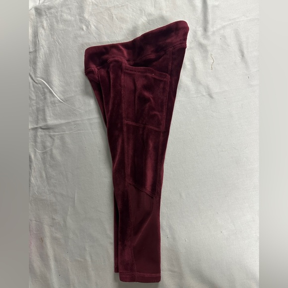 Jill Yoga - Cozy Kids Velvet/Velour Leggings in Rich Burgundy - Picture 3 of 4
